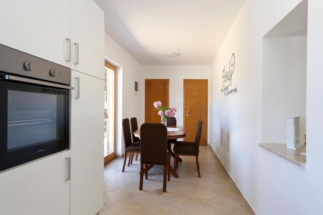Вилла House Marijan Sestanovac Экстерьер фото